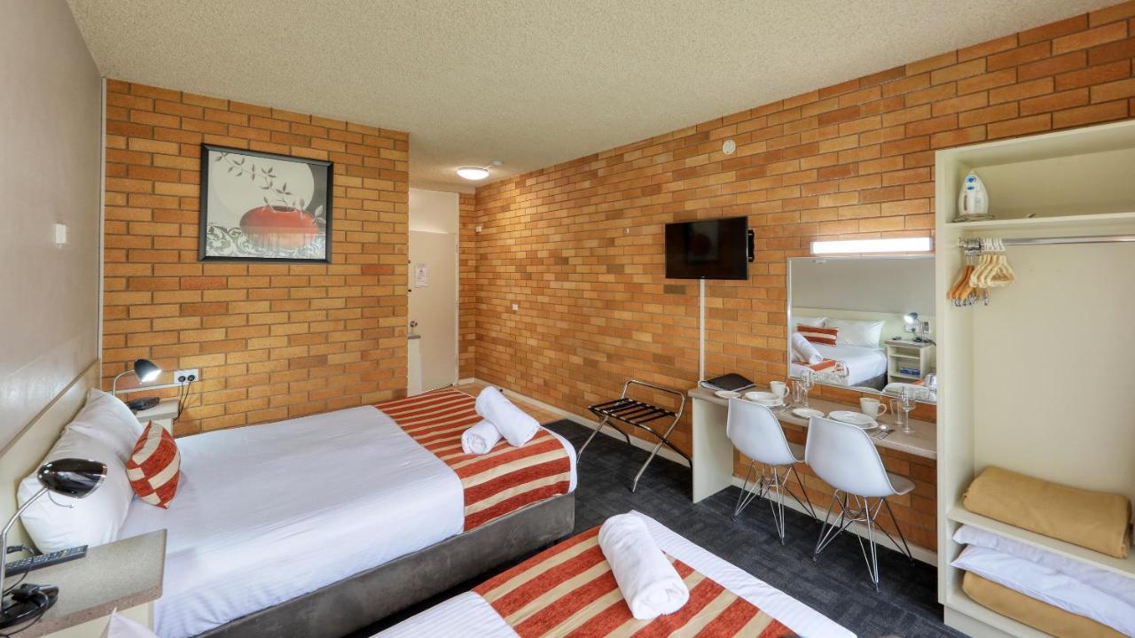 Court Street Motel Parkes Exterior photo